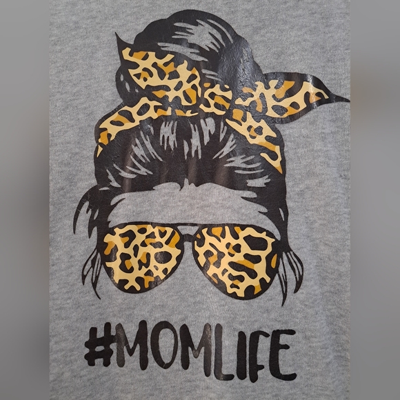 MOMLIFE sweat shirt sz 2xl Shein Curve woman's - Picture 1 of 4